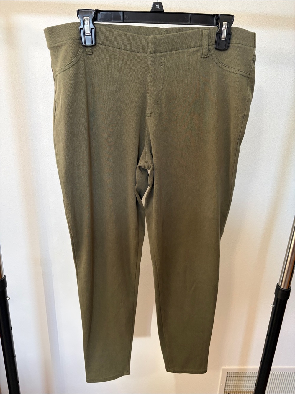 NEW listing XL Faded Glory jeggings